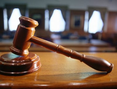 Κυβέρνηση και αντιπολίτευση για την δικαιοσύνη